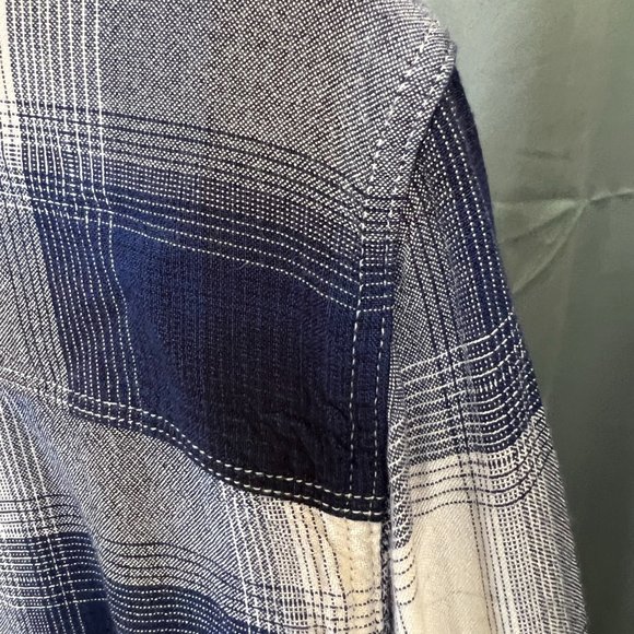 Levi's Boyfriend Fit Cotton Flannel Long-Sleeve Shirt Blue Plaid Size M - Picture 7 of 10